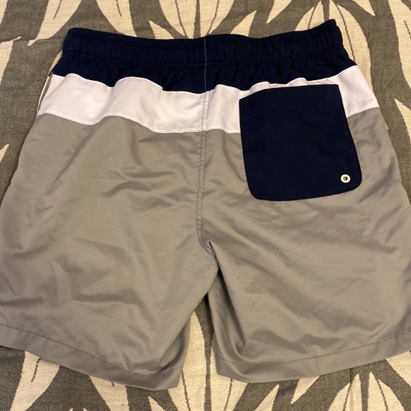 Speedo size medium swim trunks - Picture 3 of 4